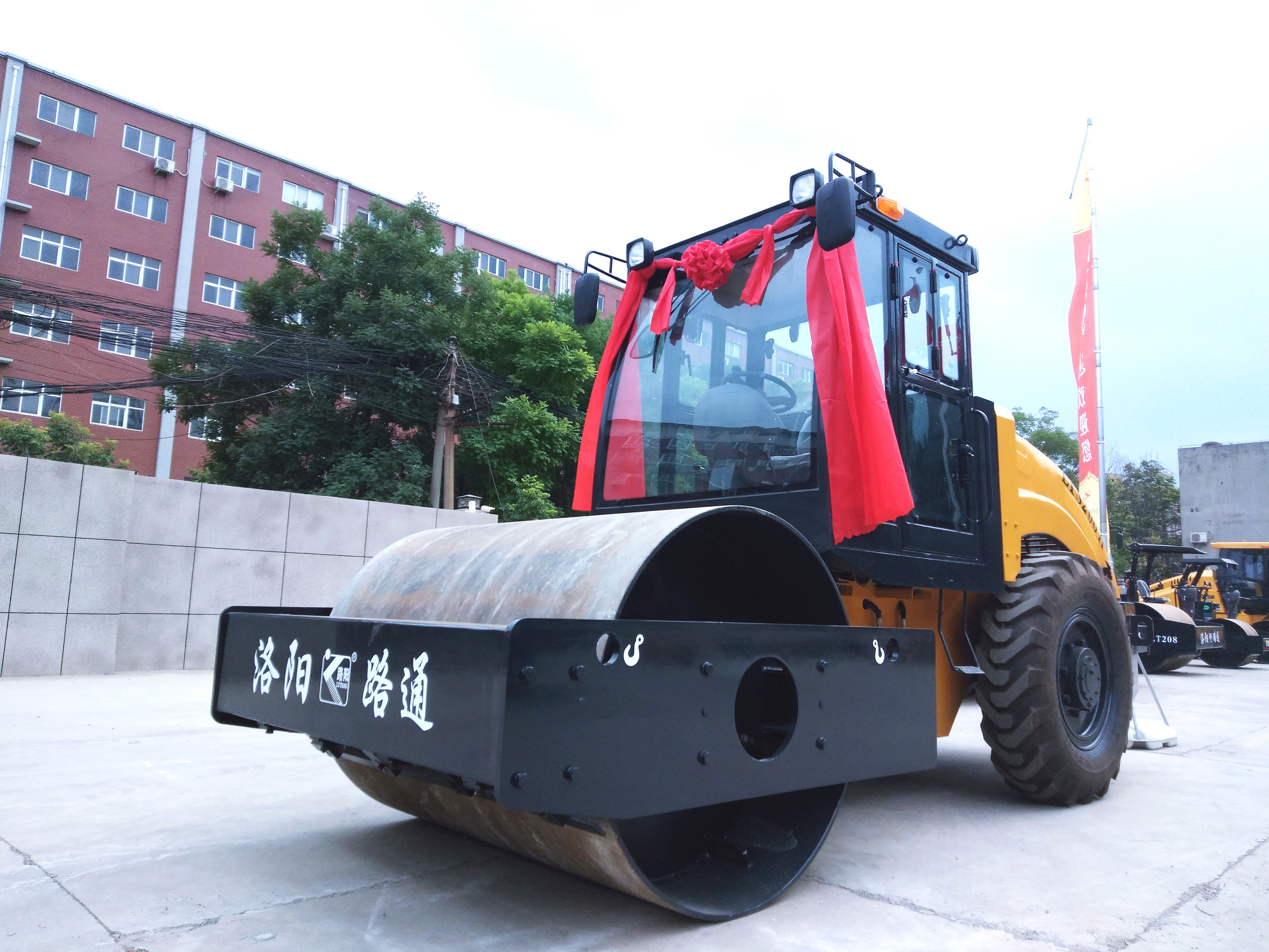 8 Ton Lutong Road Roller Perfect For Road Construction