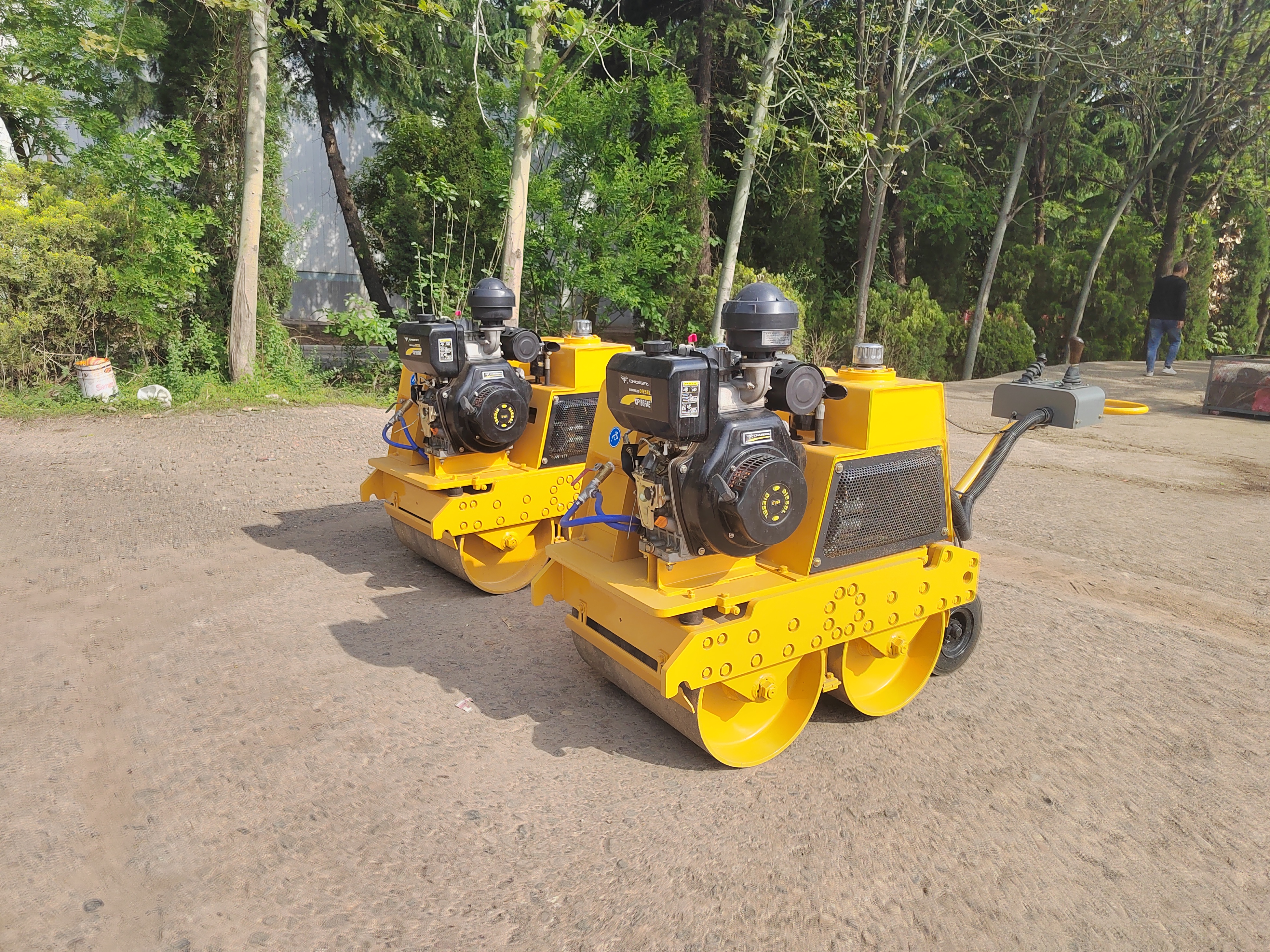 Narrow Site Compaction Expert | LTC08H Roller, a New Choice for Municipal Construction!