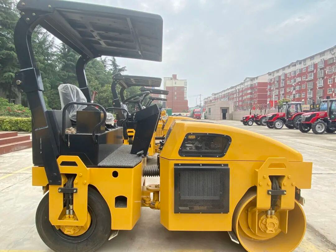 2026 LUOYANG LUTONG LTC204P Roller Striving for Excellence, Collaborating for Progress