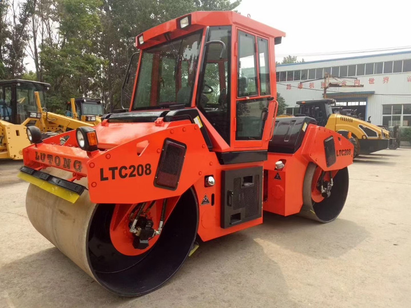 Unleash Unmatched Performance with the 8-Ton Dual Steel Wheel Full Hydraulic Roller!